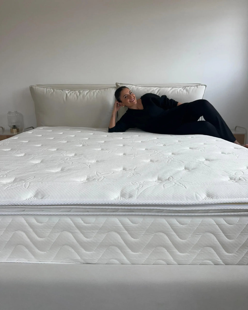 Matelas à ressorts ensachés en mousse à mémoire de forme H2/3 180x200 cm