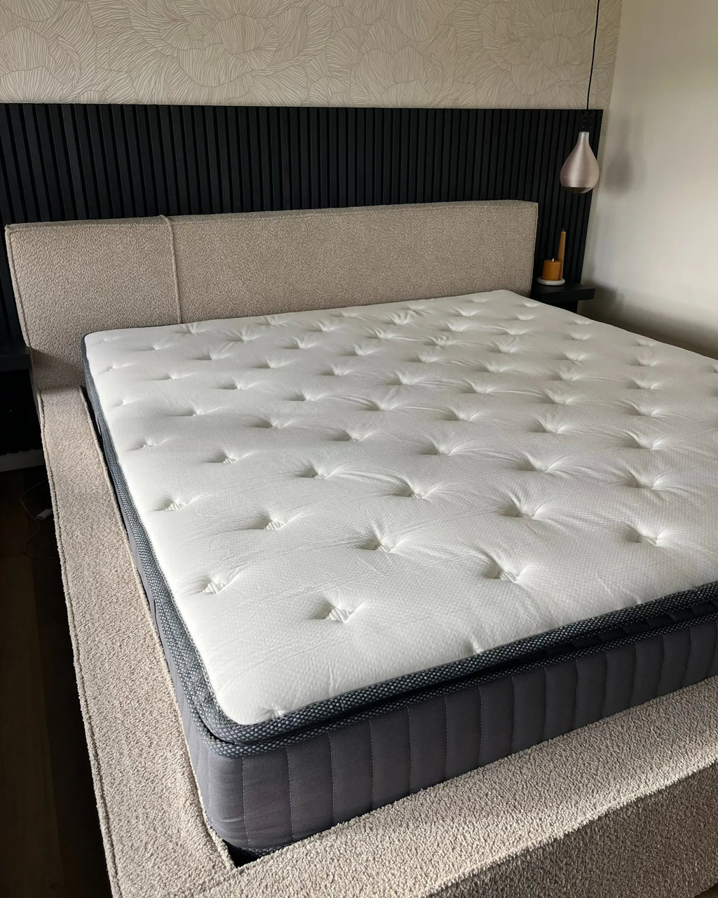 Matelas à ressorts ensachés avec mémoire de forme en gel H2/3 180x200 cm