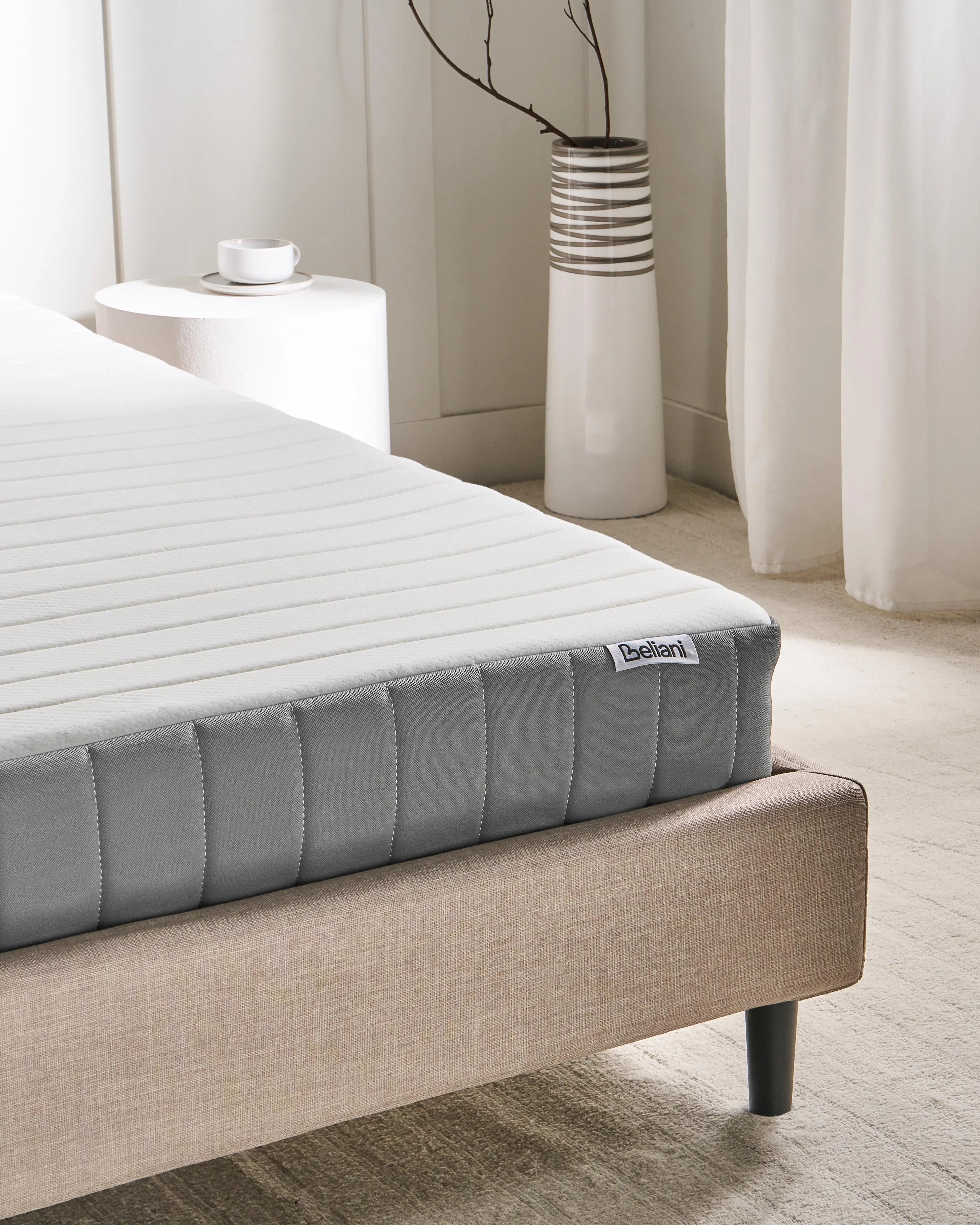 Matelas à ressorts ensachés et mousse à mémoire de forme Fermeté élevée H3/4 120x200 cm