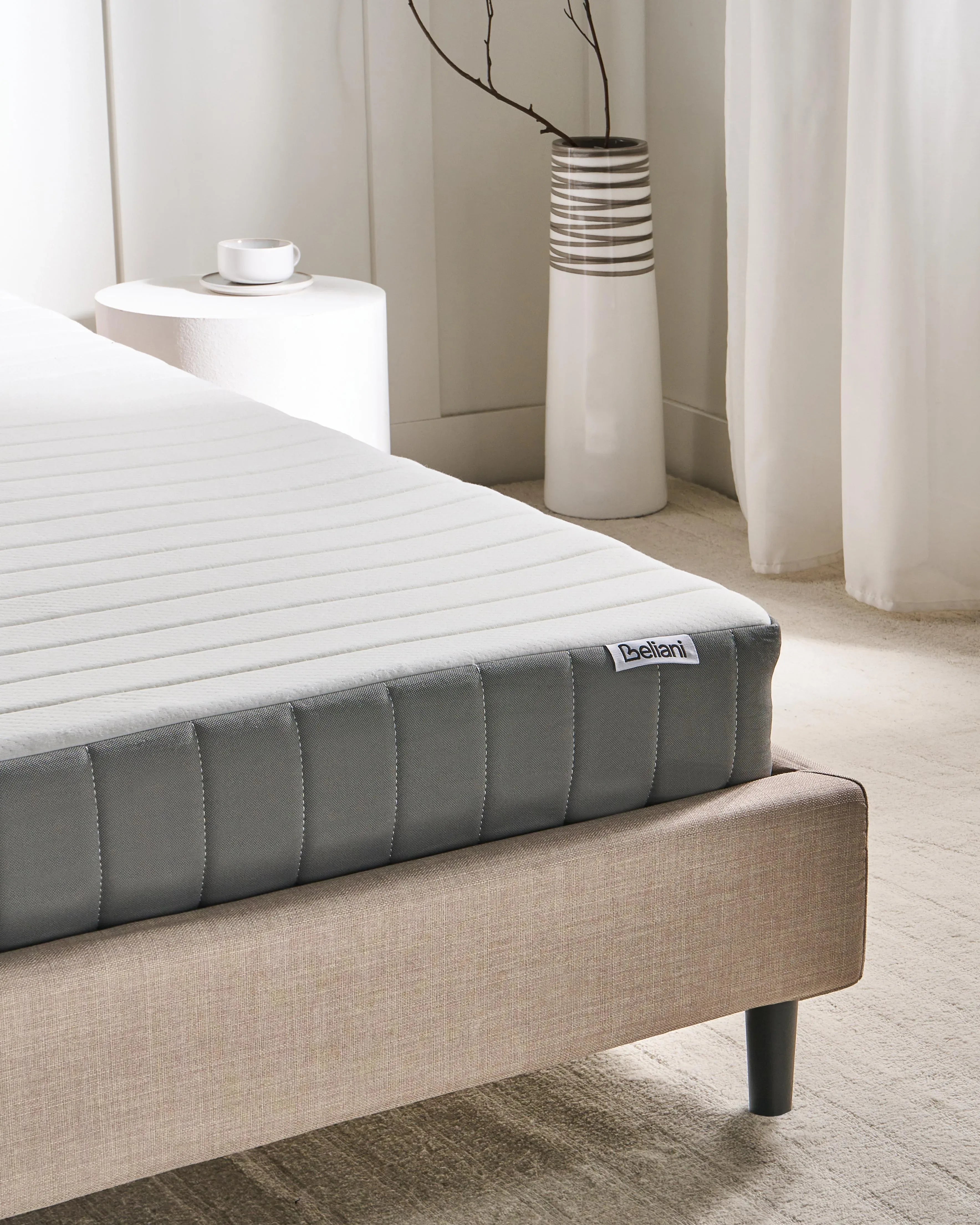 Matelas à ressorts ensachés et mousse à mémoire de forme Fermeté élevée H3/4 120x200 cm rafraîchissant